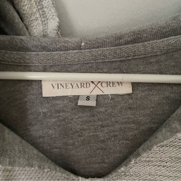 Vineyard Crew Women’s Boston Massachusetts Pullover Hoodie - Picture 2 of 4